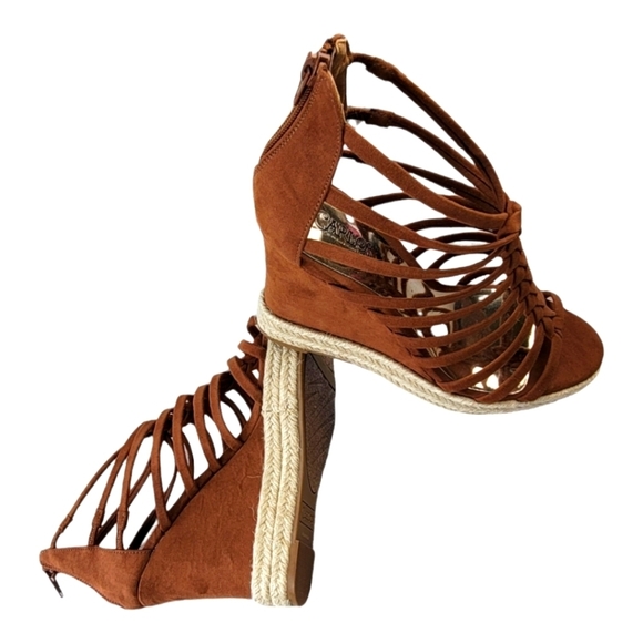 Carlos‎ Santana "CAMILLA" Strappy Wedge Sandals - Picture 9 of 13